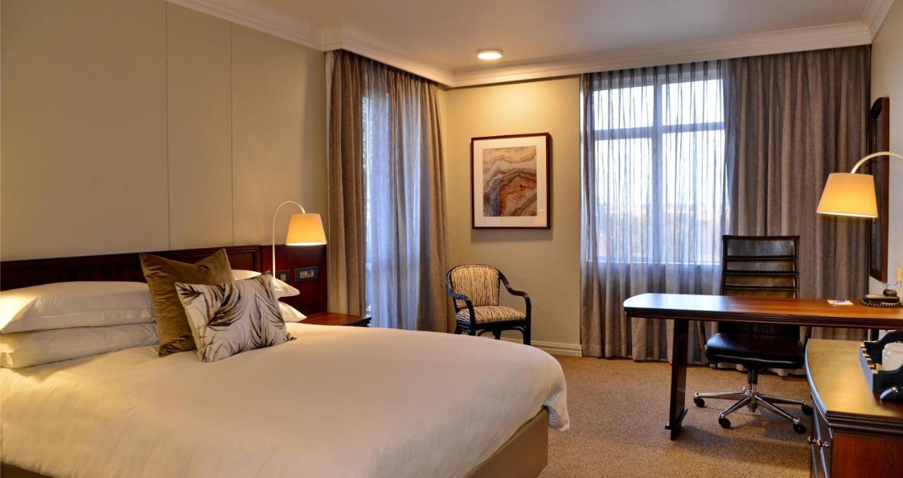 Anew Hotel Centurion Pretoria Ngoại thất bức ảnh